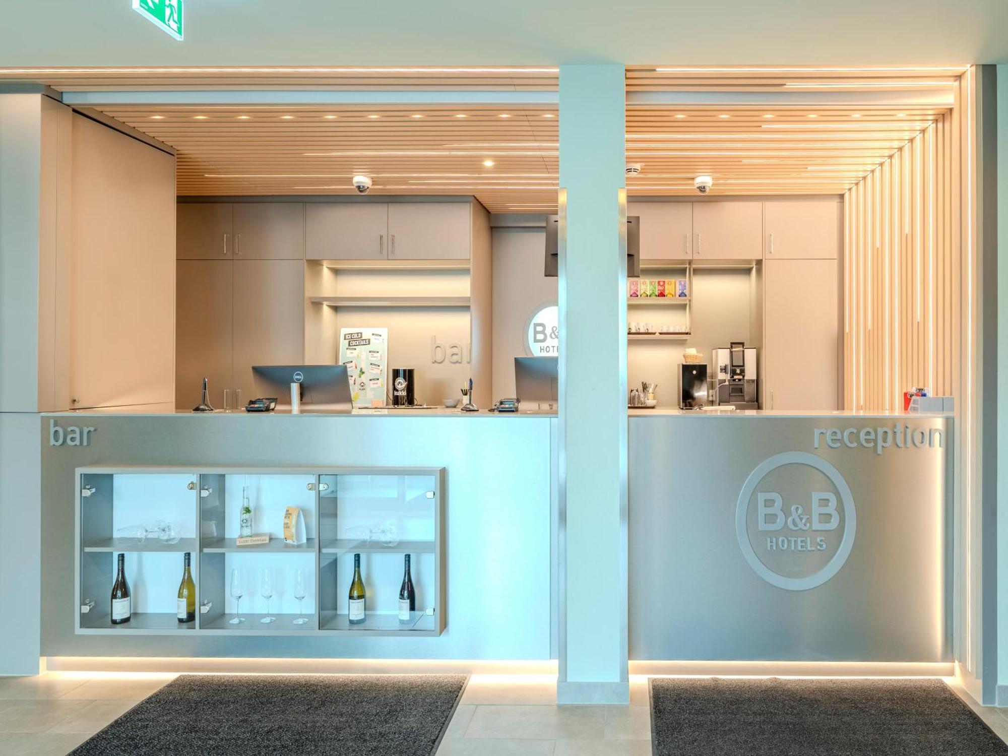 B&B Hotel Offenburg-Hbf Exterior foto